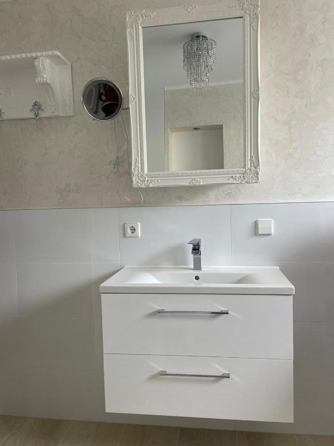 גאגנאו Ferienwohnung Rotenfels מראה חיצוני תמונה